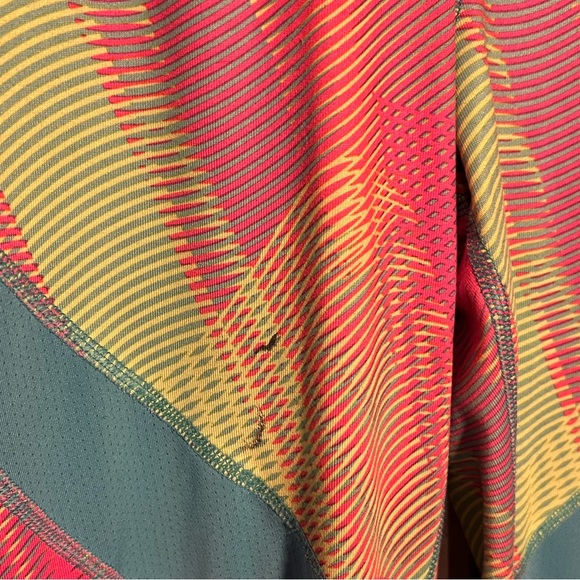 NIKE PRO DRI-FIT HYPERCOOL Capri Leggings. Youth XLarge. - Picture 7 of 10